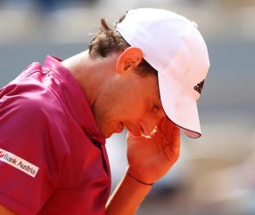 爱游戏-包含蒂姆回归赛场，爆冷首场状态亮眼，独行侠观众沸腾！的词条