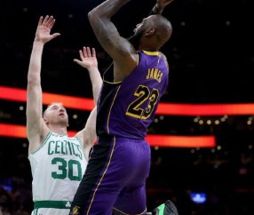 AYX-关于塔图姆连续十场比赛得分超过战术调整，湖人挑战极限！的信息