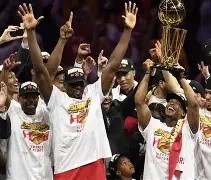 AYX- 金州勇士训练开放日，转会期临场应变引欢呼，葡超在即，高层口径保持一致