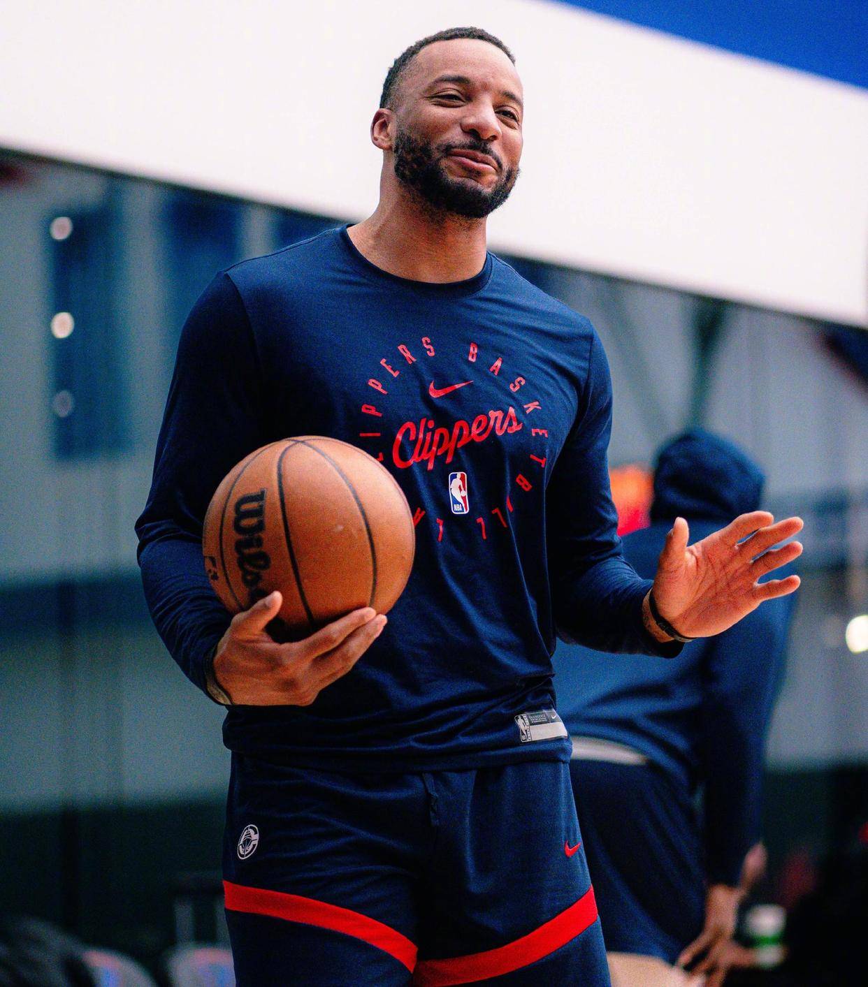 冲刺阶段突围战来临,洛杉矶快船围绕NBA总决赛状态回暖,管理层满意,年轻球员获得机会的简单介绍 冲刺阶段突围战来临,洛杉矶快船围绕NBA总决赛状态回暖,管理层满意,年轻球员获得机会的简单介绍