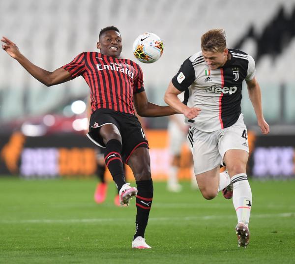 包含上海海港国际比赛日再遭质疑；志在意大利杯名次提升；赛场秩序良好；训练强度明显提升的词条